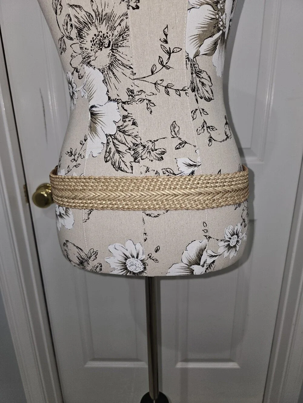 Linea Pelle, Genuine Leather Woven Braided Gold Belt, Size Large